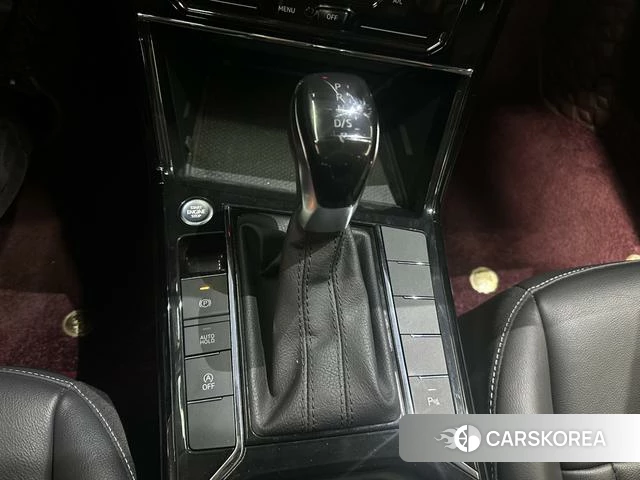 Volkswagen Passat id 4258929 из Китая 9