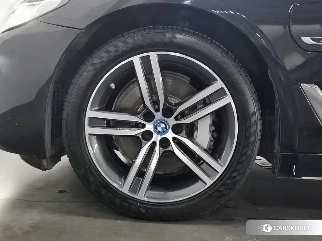 BMW 5 series id 4685936 из Китая 9