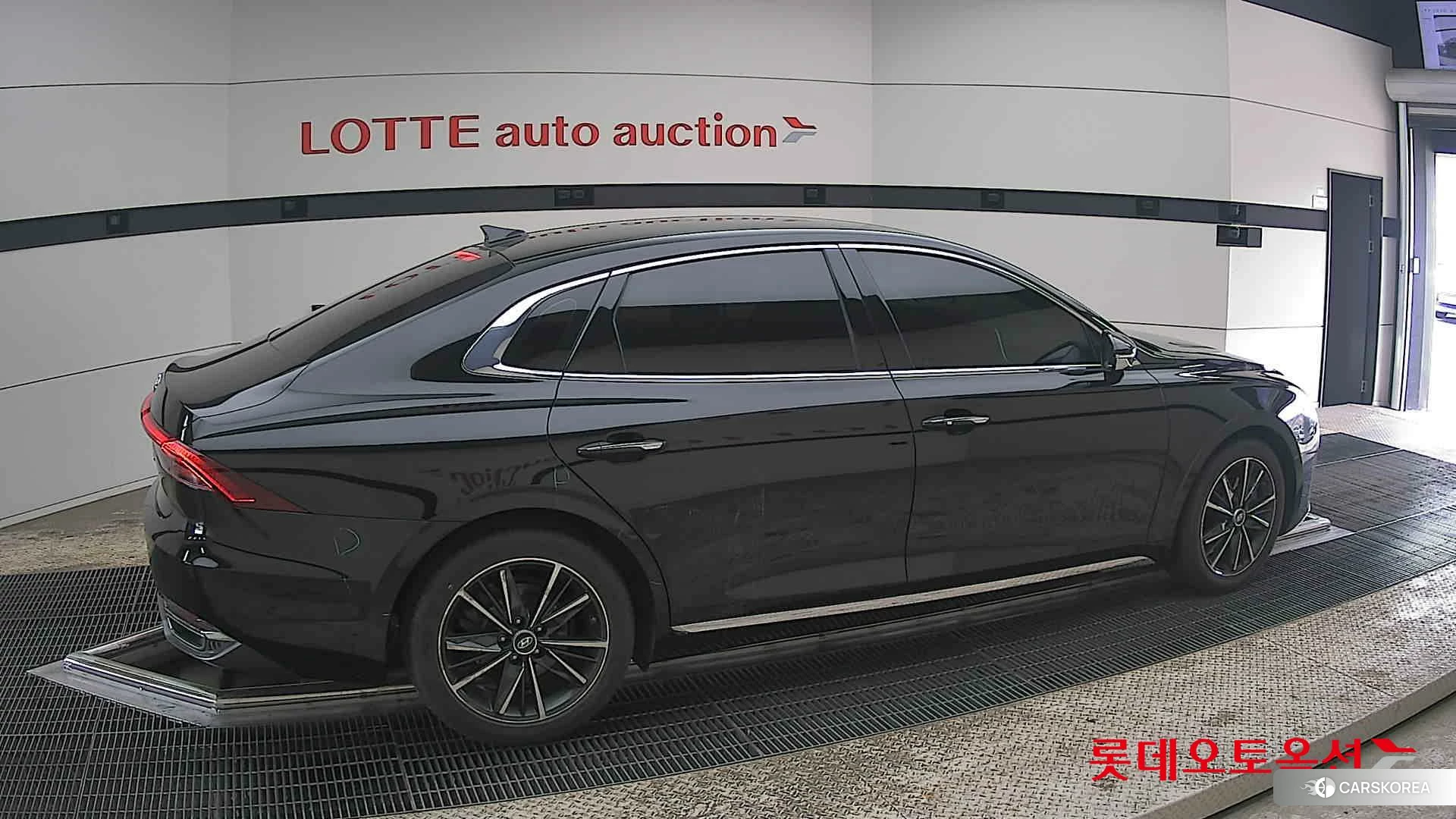 Hyundai Grandeur id 3888344 из Кореи 9