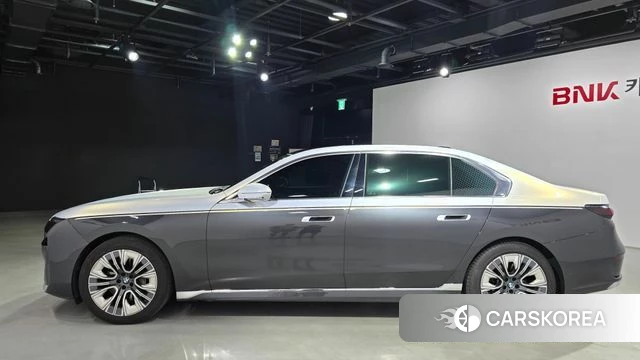 BMW 7 Series (G70) id 4401099 из Кореи 9