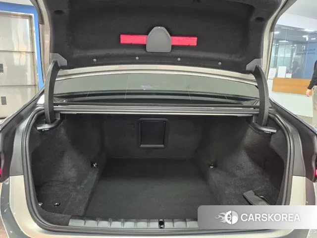 BMW 7 Series (G70) id 3338480 из Кореи 9