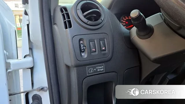 Renault Korea (Samsung) Master id 3530728 из Кореи 9