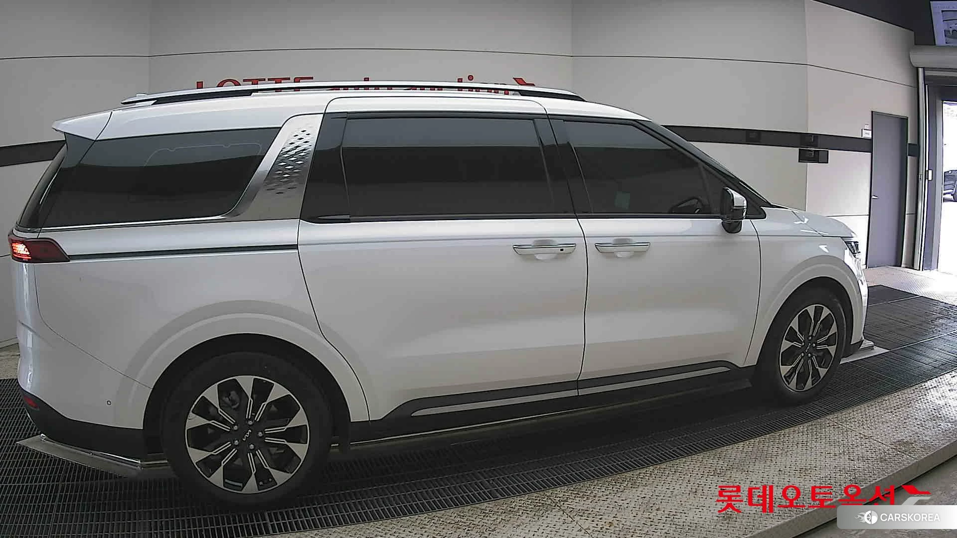 Kia Carnival id 4347371 из Кореи 9