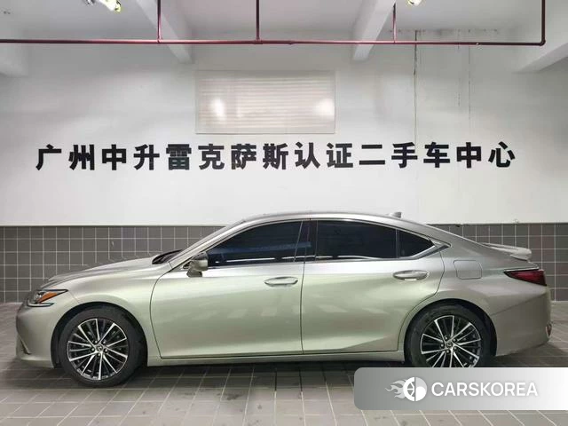 Lexus ES id 4221022 из Китая 9