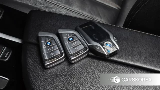 BMW 5 Series (G30) id 3469765 из Кореи 9