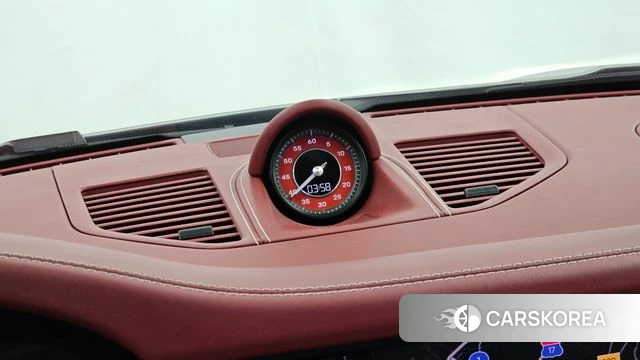 Porsche 911(992) id 4863667 из Кореи 9