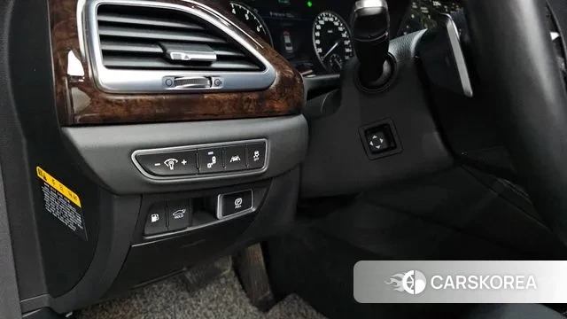 Genesis G90 id 3573780 из Кореи 9