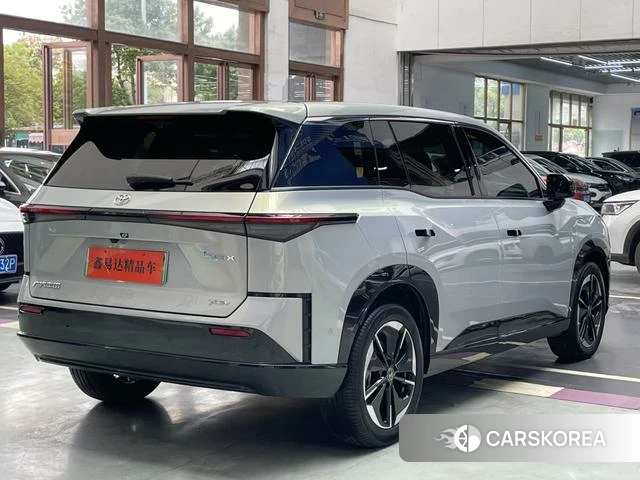 Toyota Platinum Wisdom 3X id 4257464 из Китая 9