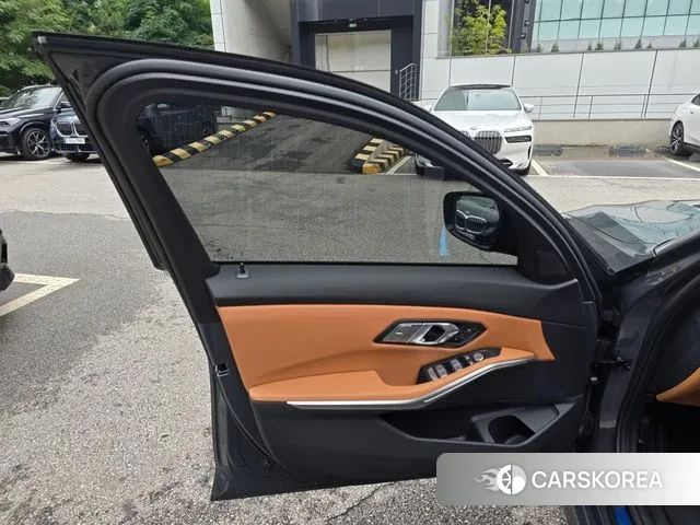 BMW 3 Series (G20) id 3228890 из Кореи 9