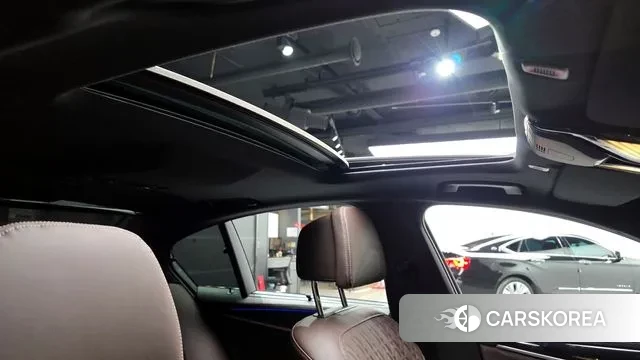 BMW 5 Series (G30) id 3487621 из Кореи 9