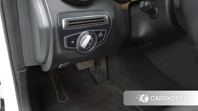 Mercedes-Benz C-Class W205 id 3753921 из Кореи 9