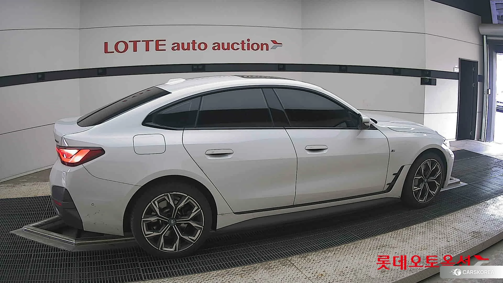 BMW  i4 eDrive40 id 4504425 из Кореи 9