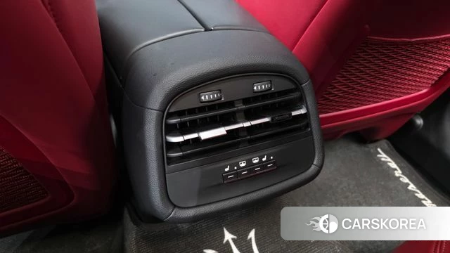 Maserati Ghibli id 4662346 из Кореи 9