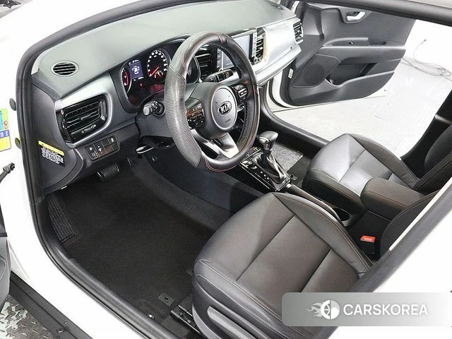 Kia Stonic id 4424130 из Кореи 9
