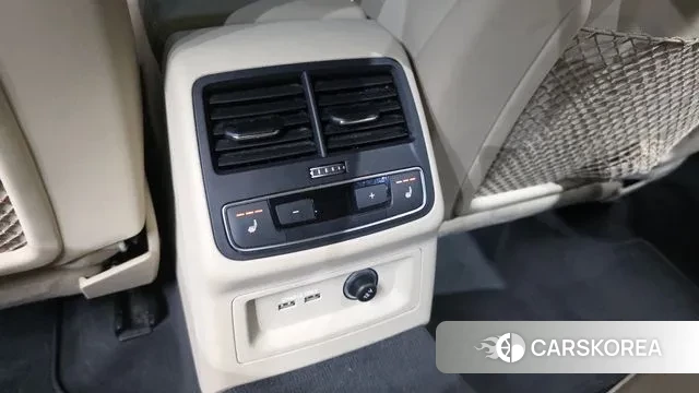 Audi A4 (B9) id 2998952 из Кореи 9