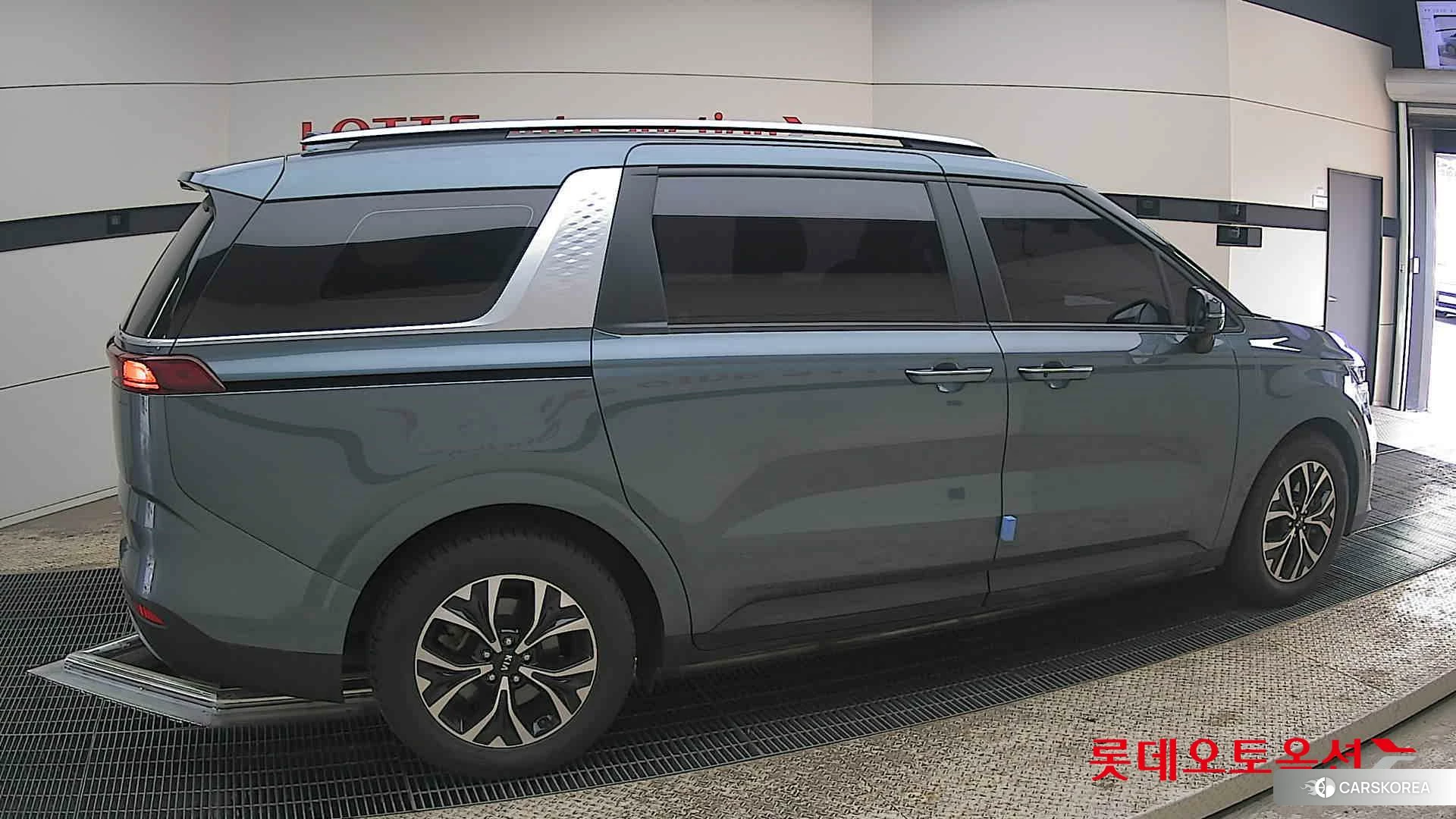 Kia Carnival id 3875761 из Кореи 9