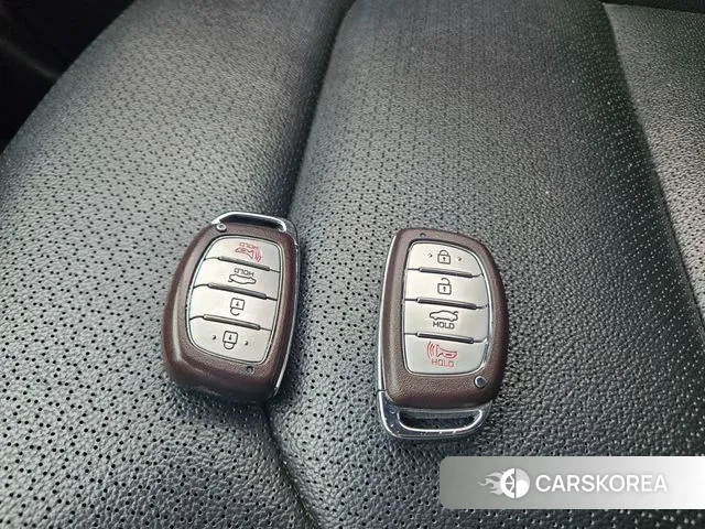 Hyundai Avante AD id 3399240 из Кореи 9