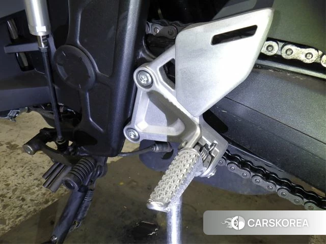 Проданный Honda CB650R E-CLUTCH id 3996927 из Японии, фото 9