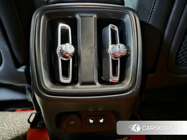 Volvo XC40 id 3886352 из Кореи 9