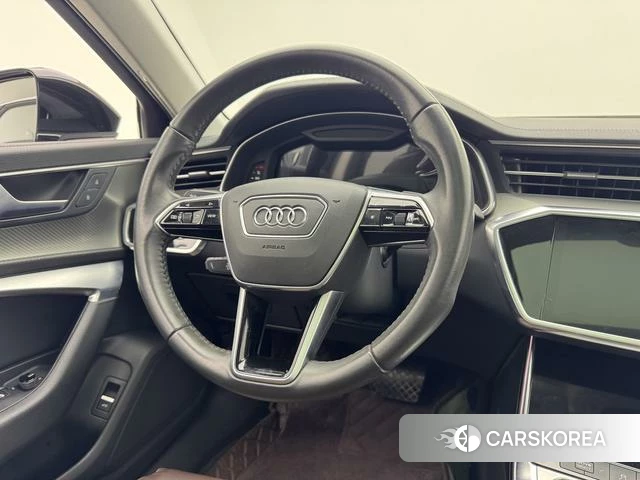 Audi A6L id 4255936 из Китая 9