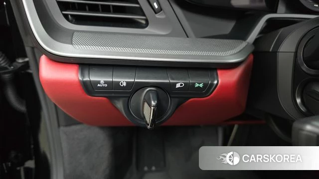 Porsche 911(992) id 4308103 из Кореи 9