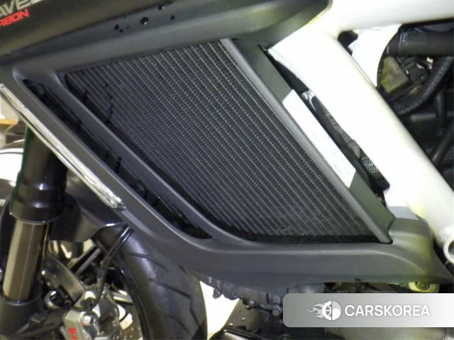 Ducati DIAVEL CARBON id 4229278 из Японии 9