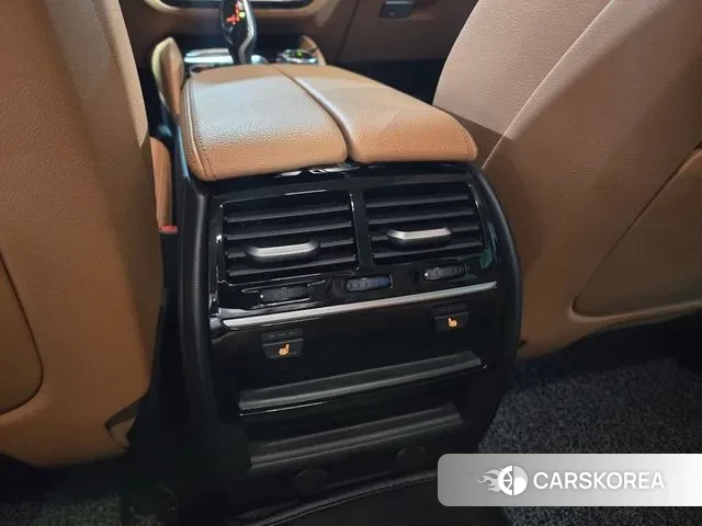 BMW 5 Series (G30) id 3018619 из Кореи 9