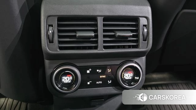 Land Rover Range Rover Velar id 4695691 из Кореи 9