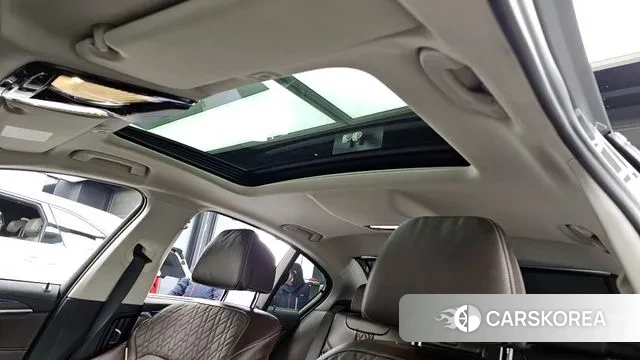 BMW 5 Series (G30) id 3503487 из Кореи 9