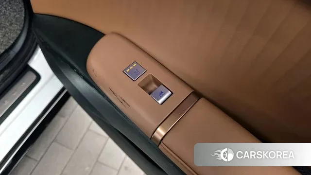 Hyundai Grandeur Hybrid (GN7) id 3431968 из Кореи 9