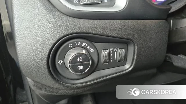 Jeep Renegade id 3718224 из Кореи 9