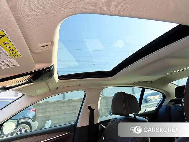 BMW 5 Series (G30) id 3709123 из Кореи 9