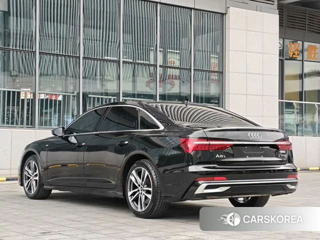 Audi A6L id 3939247 из Китая 9