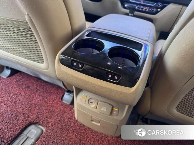 Kia The New Carnival id 4285834 из Кореи 9