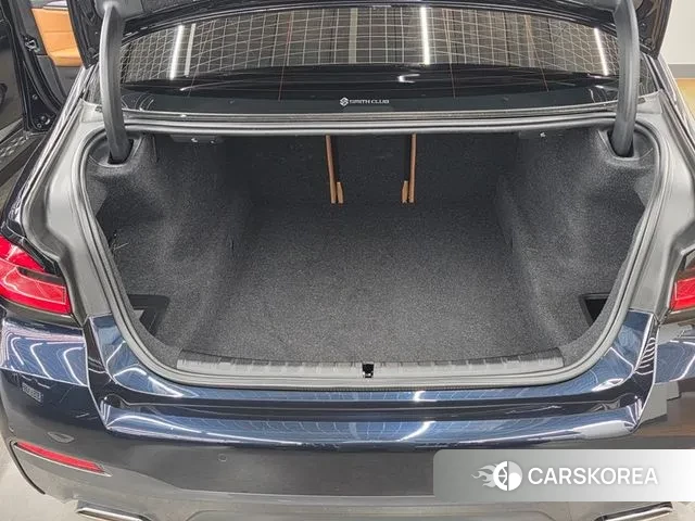 BMW 5 Series (G30) id 3054055 из Кореи 9