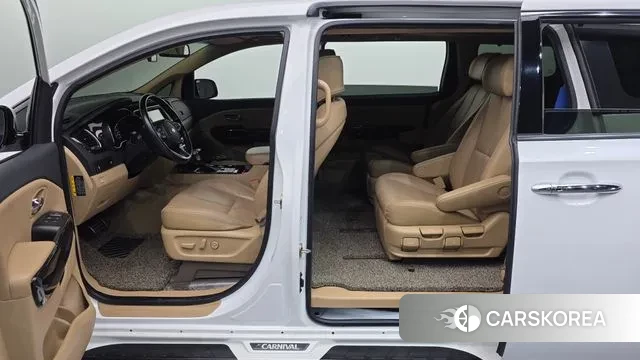 Kia The New Carnival id 3748297 из Кореи 9