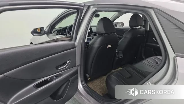 Hyundai Avante Hybrid (CN7) id 3416996 из Кореи 9