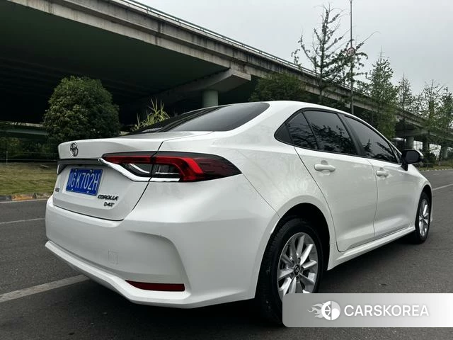 Toyota Corolla id 4301606 из Китая 9