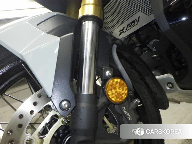 Honda X-ADV 750 id 4184336 из Японии 9