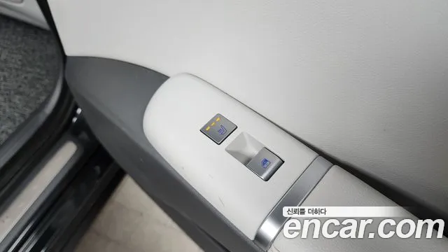 Hyundai Grandeur (GN7) id 2693999 из Кореи 9