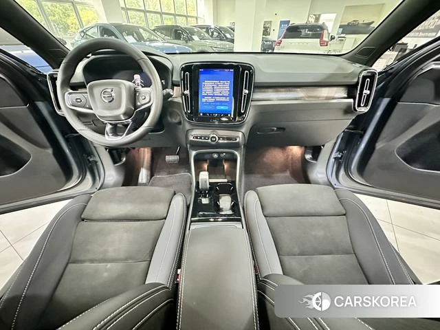 Volvo XC40 EV id 4182476 из Китая 9