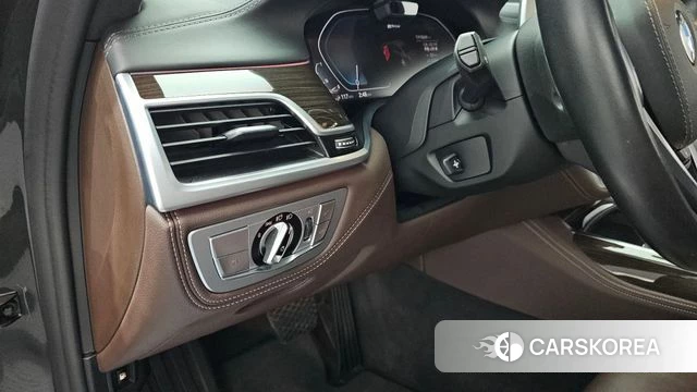 BMW 7 Series (G11) id 4482699 из Кореи 9