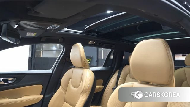 Volvo V60 Cross-Country 2nd Generation id 3885578 из Кореи 9