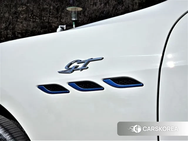 Maserati Ghibli id 3671187 из Кореи 9