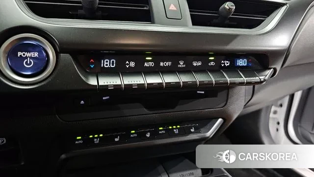 Lexus UX300e id 2969159 из Кореи 9