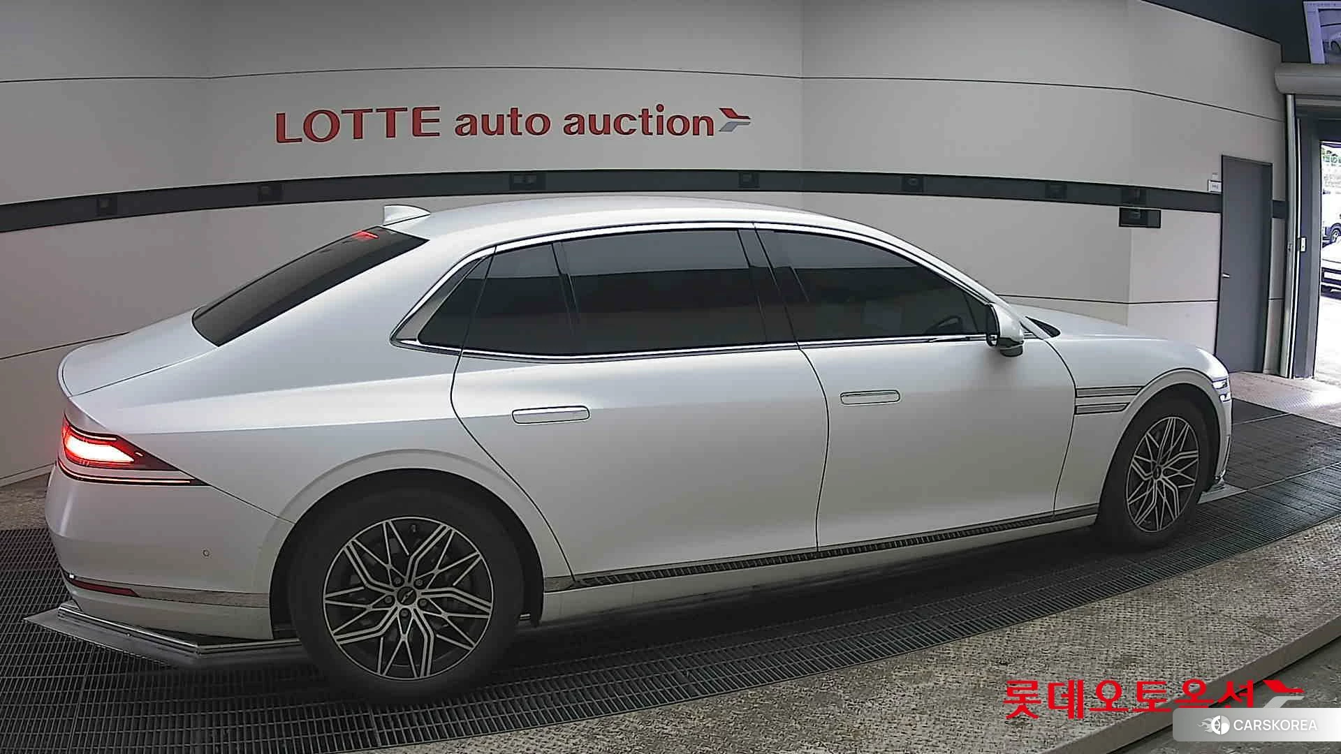 Hyundai G90 id 3869309 из Кореи 9