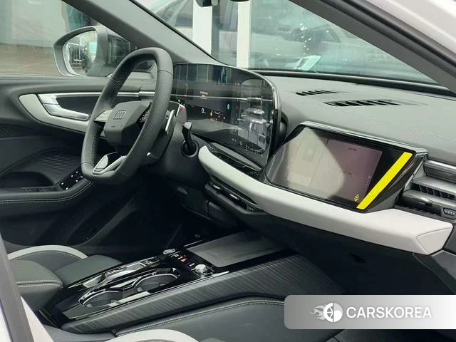 Audi A5L id 4278602 из Китая 9