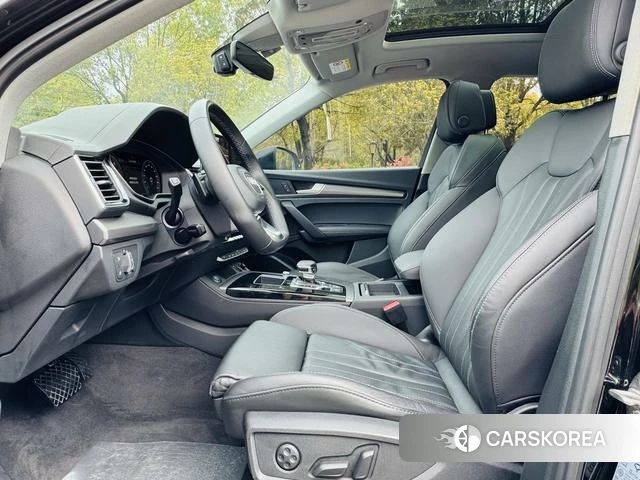 Audi Q5L id 4272032 из Китая 9