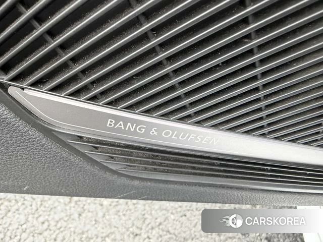 Audi A4L id 4241138 из Китая 9