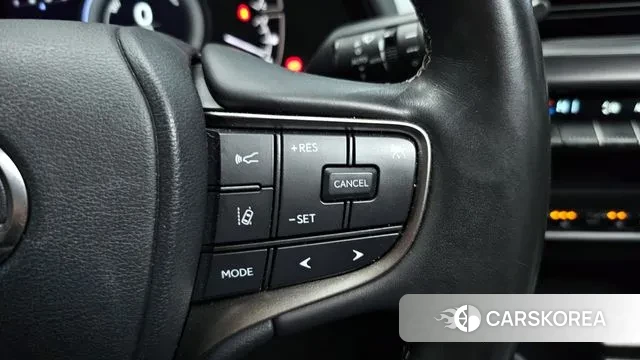 Lexus UX250h id 3556595 из Кореи 9